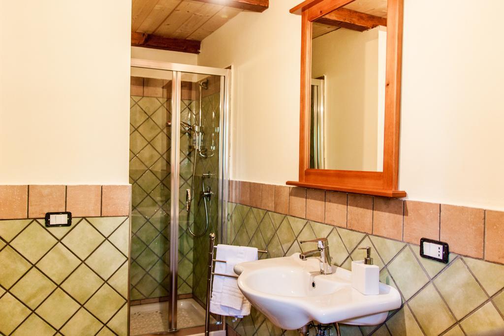 La Taverna Dei Briganti Hotel Cotronei Kamer foto