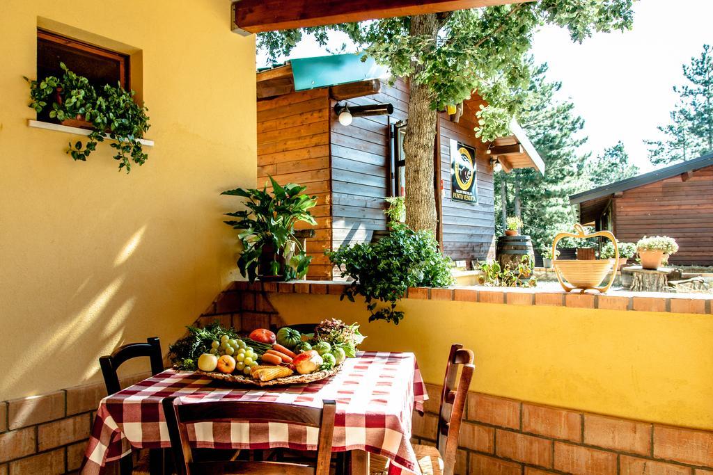La Taverna Dei Briganti Hotel Cotronei Buitenkant foto