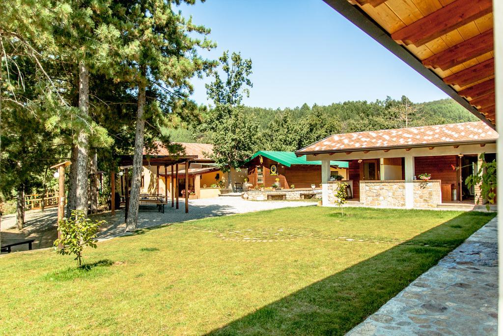 La Taverna Dei Briganti Hotel Cotronei Buitenkant foto