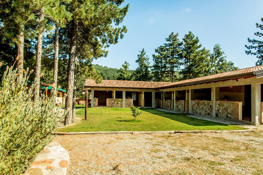 La Taverna Dei Briganti Hotel Cotronei Buitenkant foto