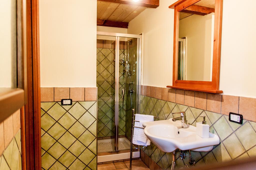 La Taverna Dei Briganti Hotel Cotronei Kamer foto