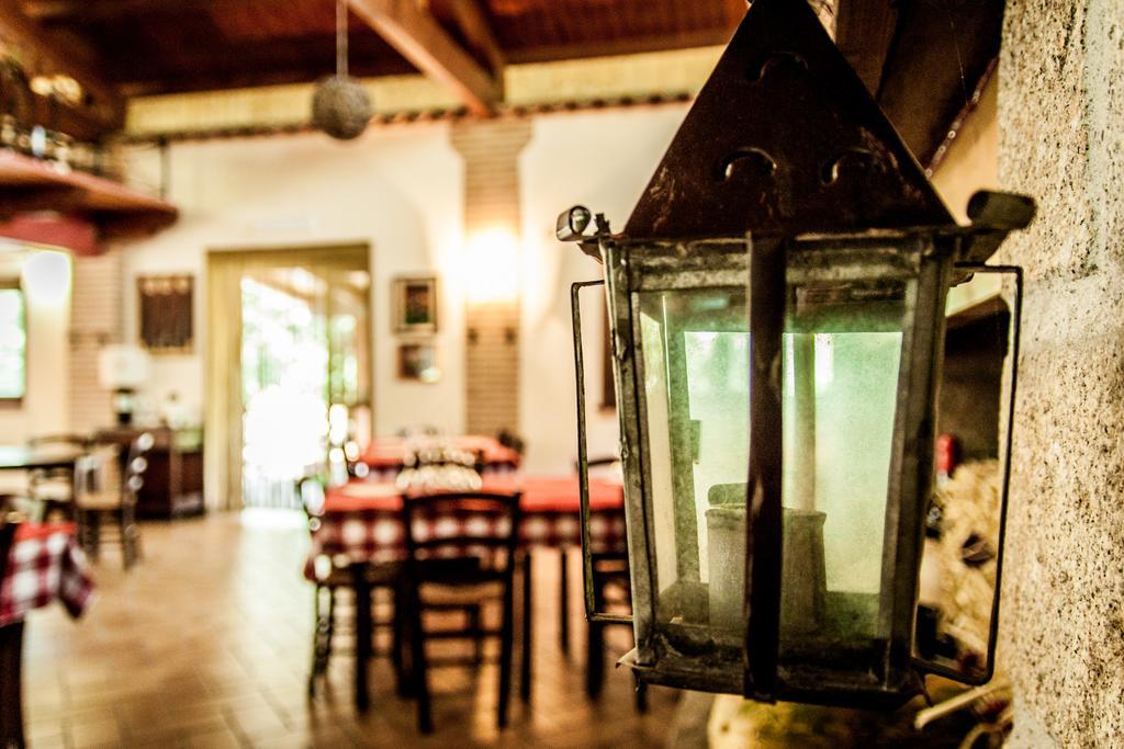 La Taverna Dei Briganti Hotel Cotronei Buitenkant foto